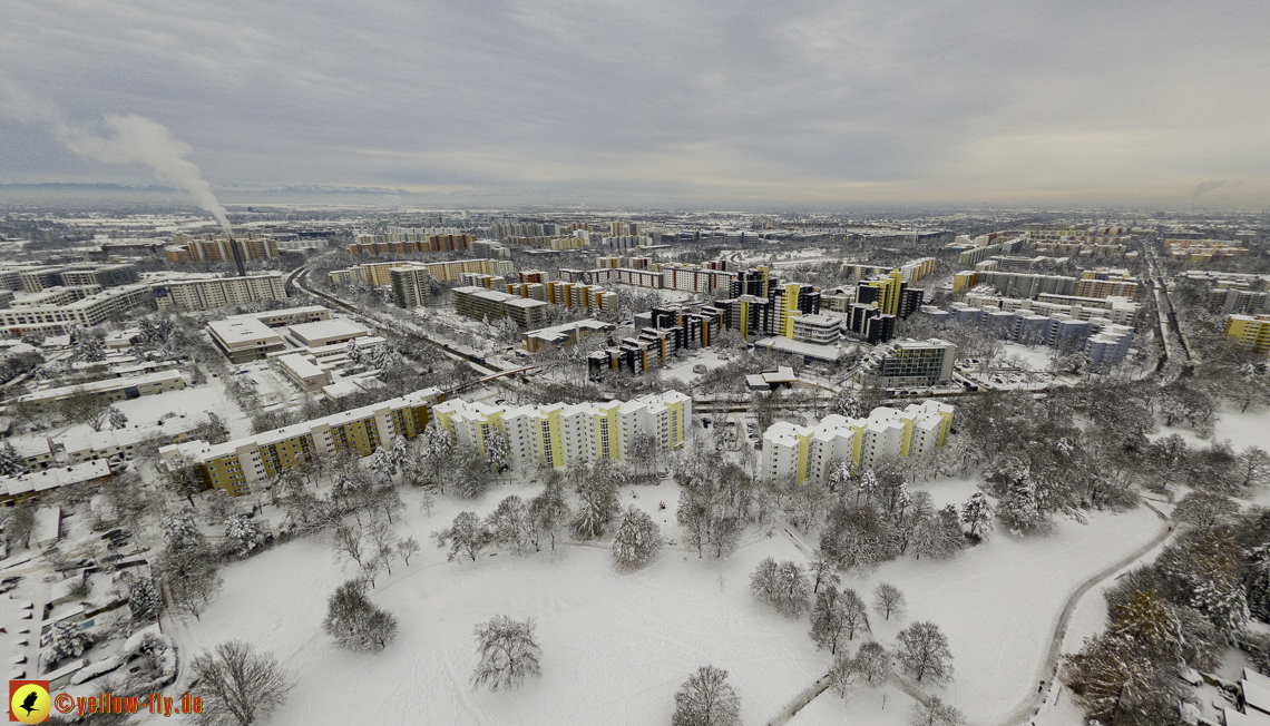 04.12.2021 - Karl-Marx-Ring und Marx-Zentrum in Neuperlach